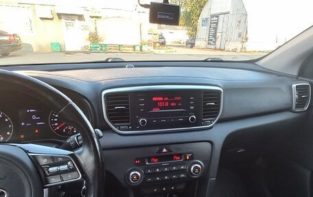 KIA Sportage IV рестайлинг, 2018 год, 2 099 000 рублей, 9 фотография