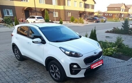 KIA Sportage IV рестайлинг, 2018 год, 2 099 000 рублей, 10 фотография