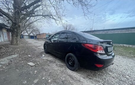 Hyundai Solaris II рестайлинг, 2012 год, 830 000 рублей, 2 фотография