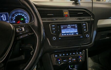 Volkswagen Tiguan II, 2017 год, 1 700 000 рублей, 9 фотография