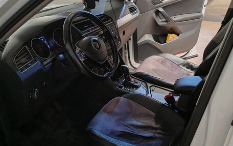 Volkswagen Tiguan II, 2017 год, 1 700 000 рублей, 8 фотография