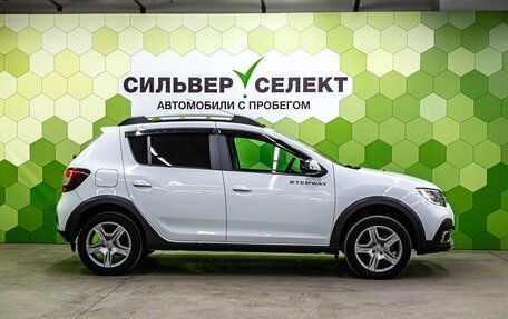 Renault Sandero II рестайлинг, 2021 год, 1 300 000 рублей, 8 фотография