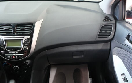 Hyundai Solaris II рестайлинг, 2011 год, 849 000 рублей, 19 фотография