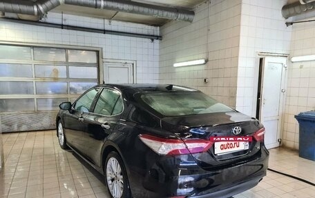 Toyota Camry, 2019 год, 3 520 000 рублей, 2 фотография
