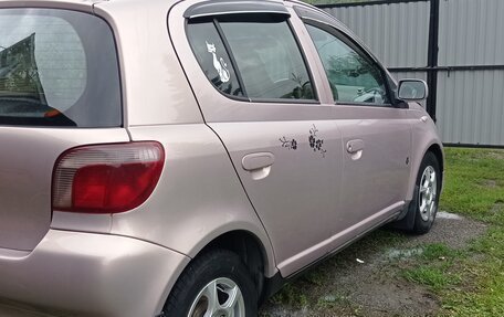Toyota Vitz, 2000 год, 330 000 рублей, 3 фотография