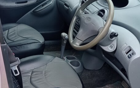 Toyota Vitz, 2000 год, 330 000 рублей, 24 фотография