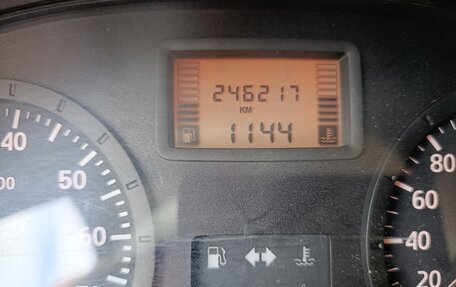 Renault Logan I, 2005 год, 390 000 рублей, 35 фотография