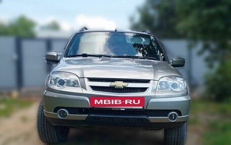 Chevrolet Niva I рестайлинг, 2016 год, 720 000 рублей, 3 фотография