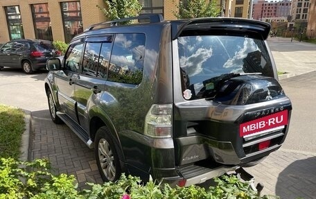 Mitsubishi Pajero IV, 2015 год, 2 050 000 рублей, 3 фотография