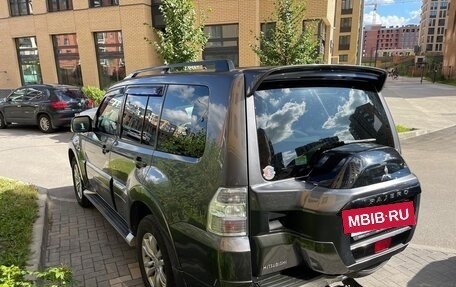 Mitsubishi Pajero IV, 2015 год, 2 050 000 рублей, 2 фотография