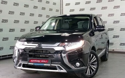 Mitsubishi Outlander III рестайлинг 3, 2019 год, 2 050 000 рублей, 1 фотография