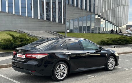 Toyota Camry, 2018 год, 2 590 000 рублей, 8 фотография