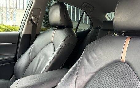 Toyota Camry, 2018 год, 2 590 000 рублей, 21 фотография