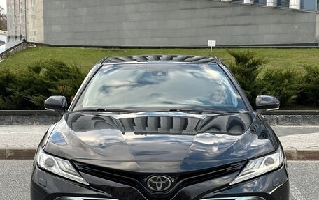 Toyota Camry, 2018 год, 2 590 000 рублей, 12 фотография