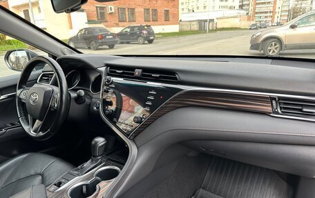 Toyota Camry, 2018 год, 2 590 000 рублей, 31 фотография