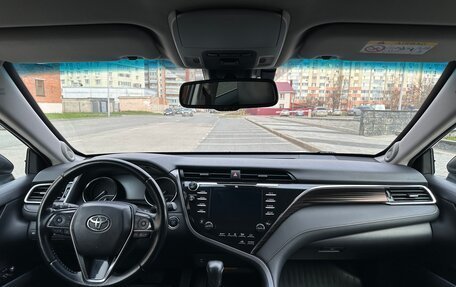 Toyota Camry, 2018 год, 2 590 000 рублей, 34 фотография