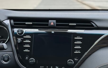 Toyota Camry, 2018 год, 2 590 000 рублей, 36 фотография