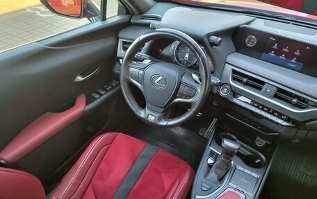 Lexus UX I, 2019 год, 3 080 000 рублей, 17 фотография