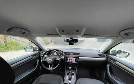 Skoda Superb III рестайлинг, 2017 год, 2 000 000 рублей, 13 фотография