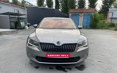 Skoda Superb III рестайлинг, 2017 год, 2 000 000 рублей, 17 фотография
