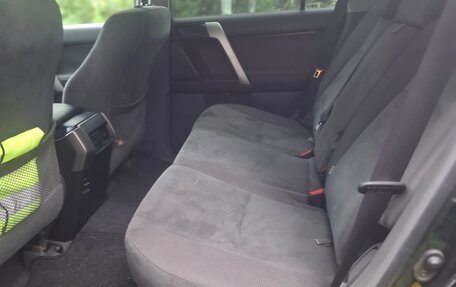 Toyota Land Cruiser Prado 150 рестайлинг 2, 2010 год, 2 500 000 рублей, 7 фотография