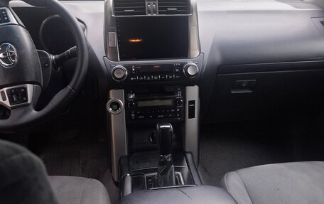 Toyota Land Cruiser Prado 150 рестайлинг 2, 2010 год, 2 500 000 рублей, 4 фотография
