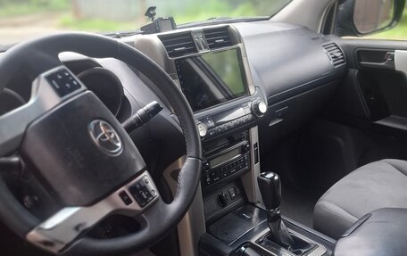 Toyota Land Cruiser Prado 150 рестайлинг 2, 2010 год, 2 500 000 рублей, 5 фотография