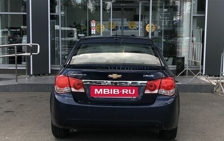 Chevrolet Cruze II, 2010 год, 595 000 рублей, 6 фотография