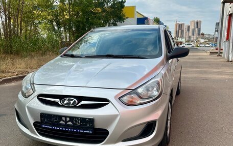 Hyundai Solaris II рестайлинг, 2014 год, 960 000 рублей, 1 фотография