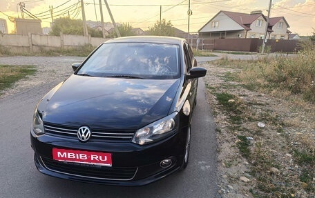Volkswagen Polo VI (EU Market), 2013 год, 810 000 рублей, 1 фотография