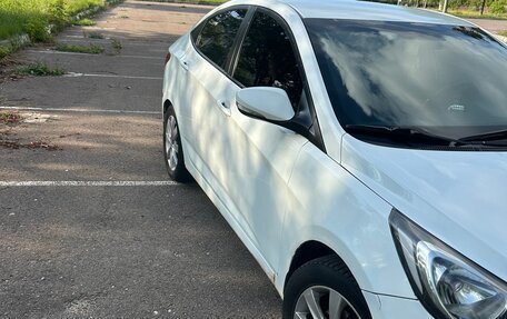Hyundai Solaris II рестайлинг, 2012 год, 580 000 рублей, 3 фотография