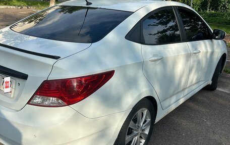 Hyundai Solaris II рестайлинг, 2012 год, 580 000 рублей, 4 фотография