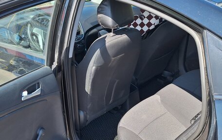 Hyundai Solaris II рестайлинг, 2012 год, 780 000 рублей, 7 фотография