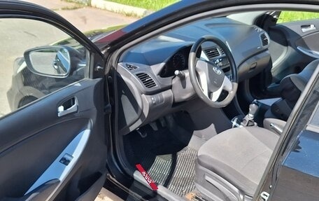 Hyundai Solaris II рестайлинг, 2012 год, 780 000 рублей, 6 фотография