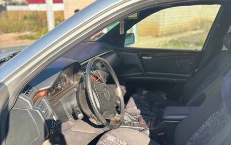 Mercedes-Benz E-Класс, 1997 год, 199 000 рублей, 6 фотография