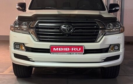 Toyota Land Cruiser 200, 2017 год, 6 700 000 рублей, 1 фотография