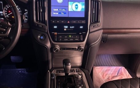 Toyota Land Cruiser 200, 2017 год, 6 700 000 рублей, 14 фотография
