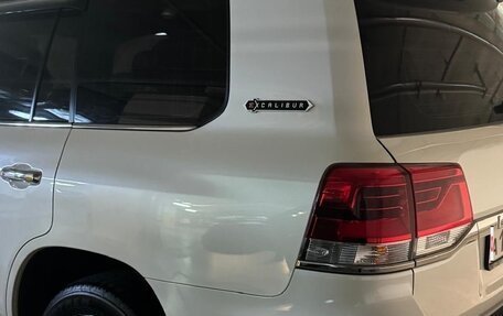 Toyota Land Cruiser 200, 2017 год, 6 700 000 рублей, 4 фотография