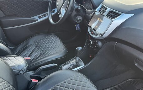 Hyundai Solaris II рестайлинг, 2012 год, 650 000 рублей, 8 фотография