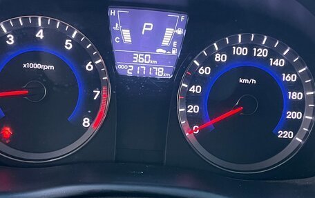 Hyundai Solaris II рестайлинг, 2012 год, 650 000 рублей, 11 фотография