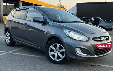 Hyundai Solaris II рестайлинг, 2012 год, 650 000 рублей, 6 фотография