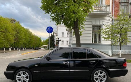 Mercedes-Benz E-Класс, 1996 год, 499 000 рублей, 6 фотография