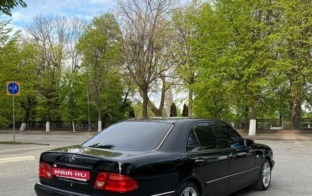 Mercedes-Benz E-Класс, 1996 год, 499 000 рублей, 3 фотография