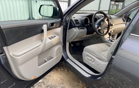 Toyota Highlander III, 2010 год, 1 750 000 рублей, 11 фотография