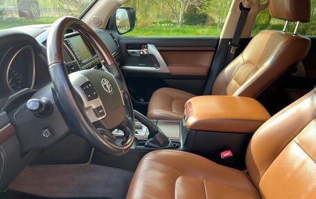 Toyota Land Cruiser 200, 2014 год, 3 990 000 рублей, 7 фотография