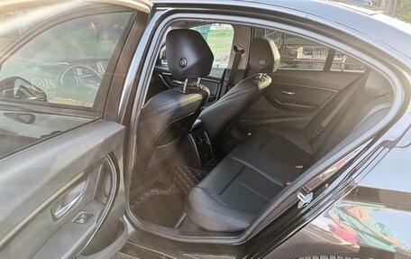 BMW 3 серия, 2017 год, 1 750 000 рублей, 6 фотография