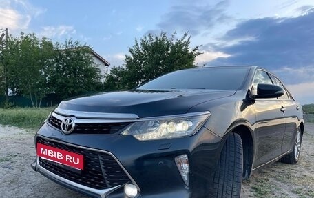 Toyota Camry, 2017 год, 1 980 000 рублей, 5 фотография