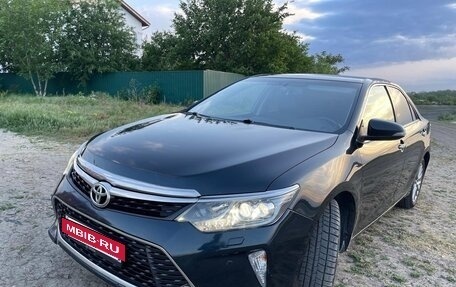 Toyota Camry, 2017 год, 1 980 000 рублей, 2 фотография