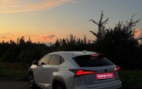 Lexus NX I, 2018 год, 4 000 000 рублей, 11 фотография