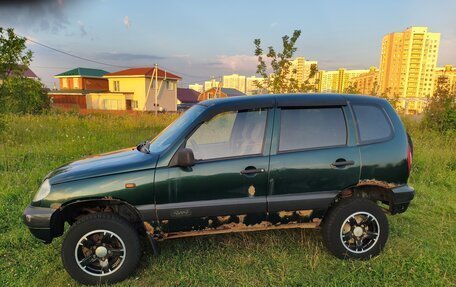 Chevrolet Niva I рестайлинг, 2003 год, 195 000 рублей, 2 фотография